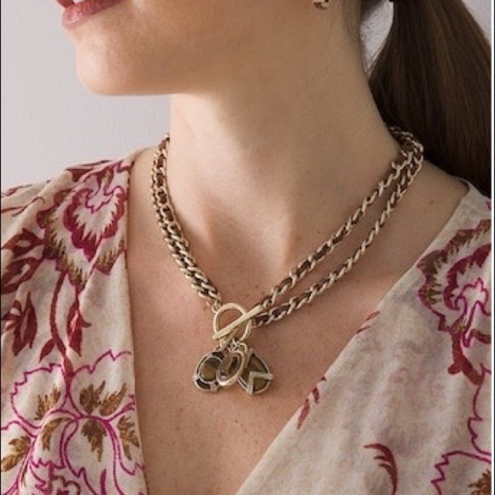 WHBM WHISKEY LEATHER PENDANT TOGGLE NECKLACE